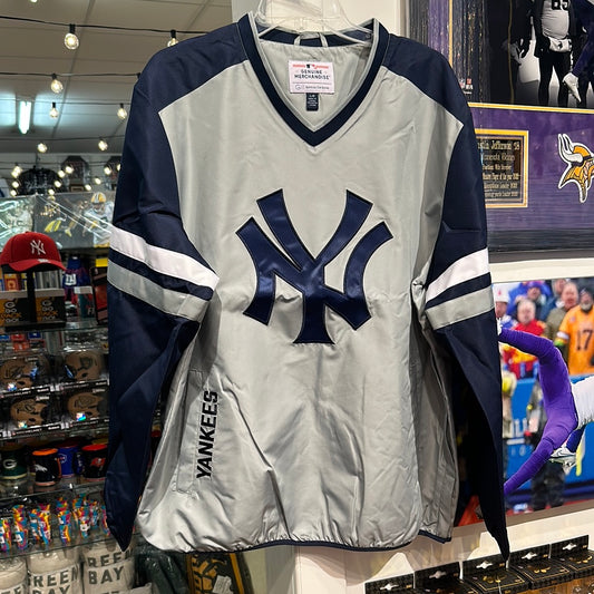 Men’s New York Yankees pull over size large