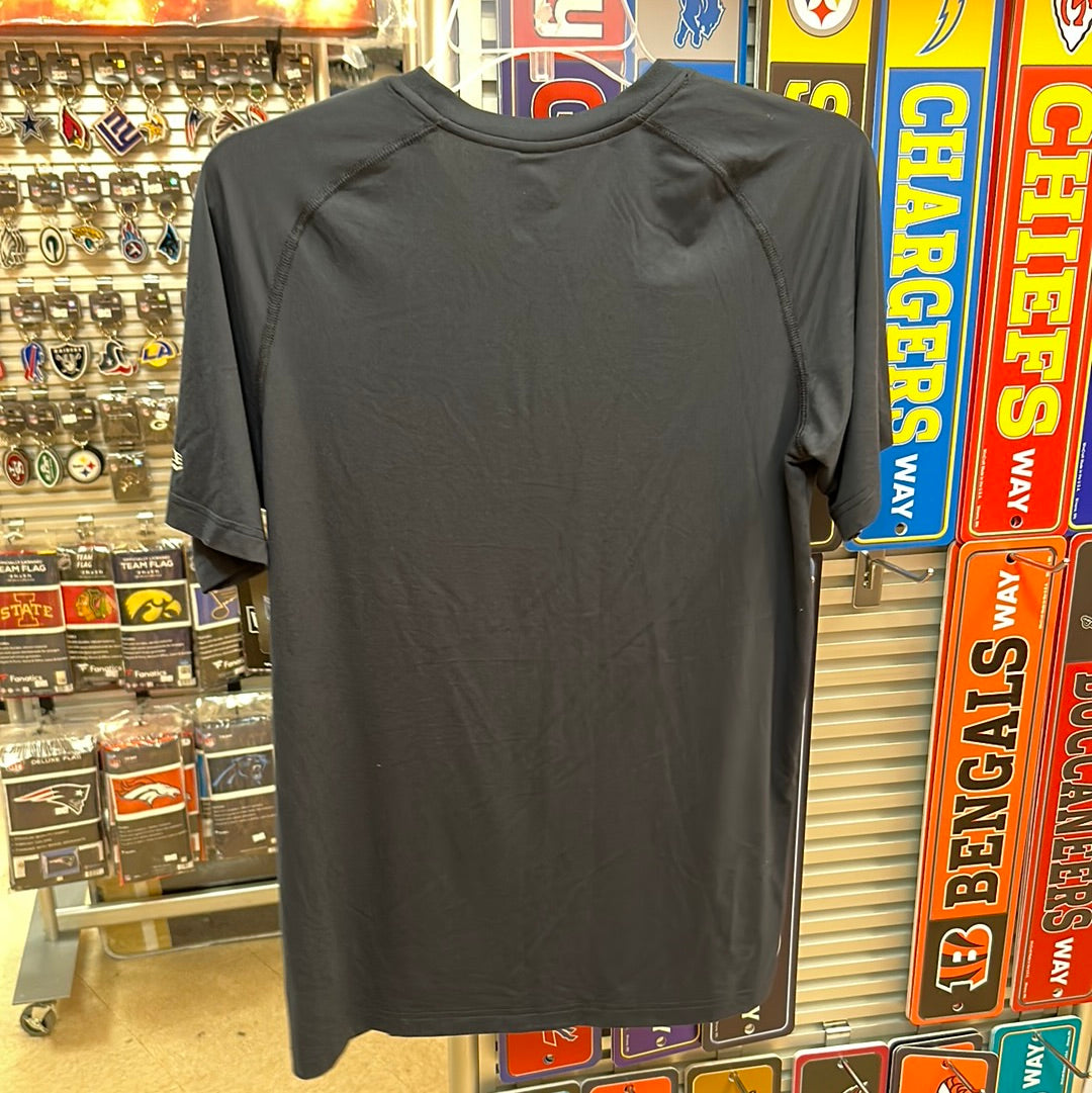 Men’s new era, athletic T
