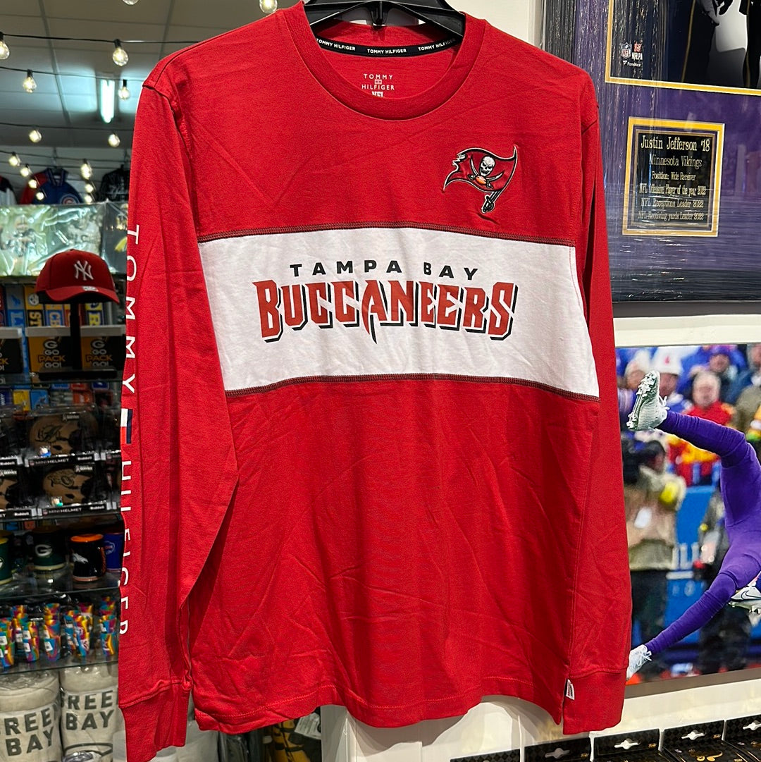 Women’s Tommy Hilfiger, Tampa Bay, buccaneers long sleeve, size medium