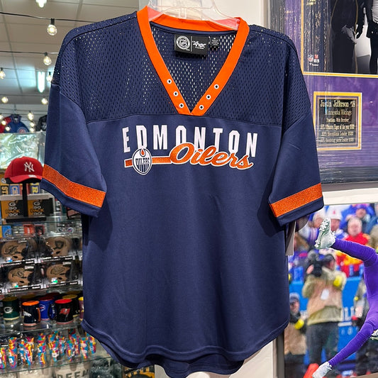 Women’s Edmonton Oilers jersey t size medium
