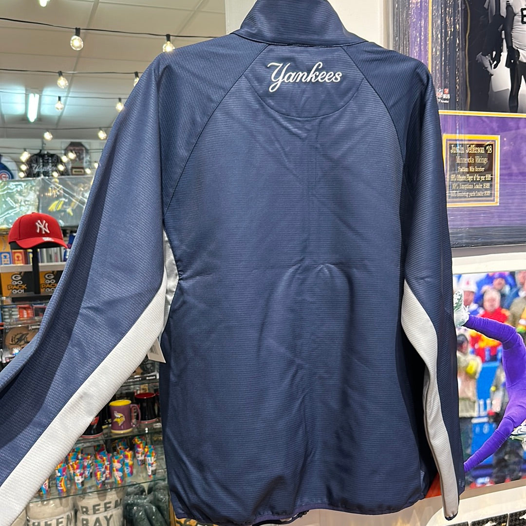 Men’s New York Yankees, full zip track jacket size large