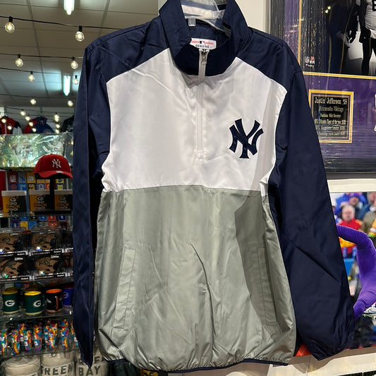 Men’s New York Yankees, spring quarter zip size large