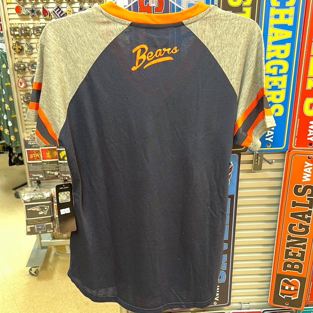 Women’s bears T shirt size large