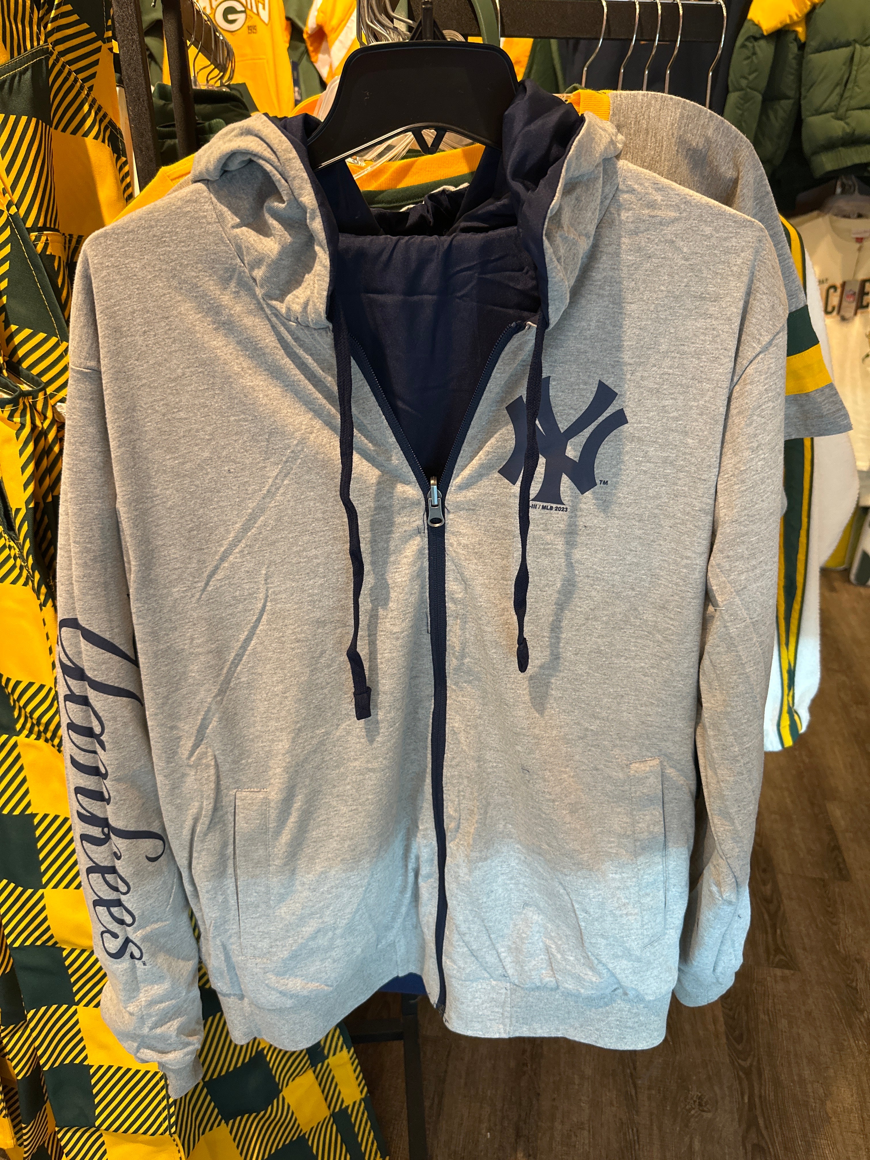 Men’s reversible Yankees, full zip jacket