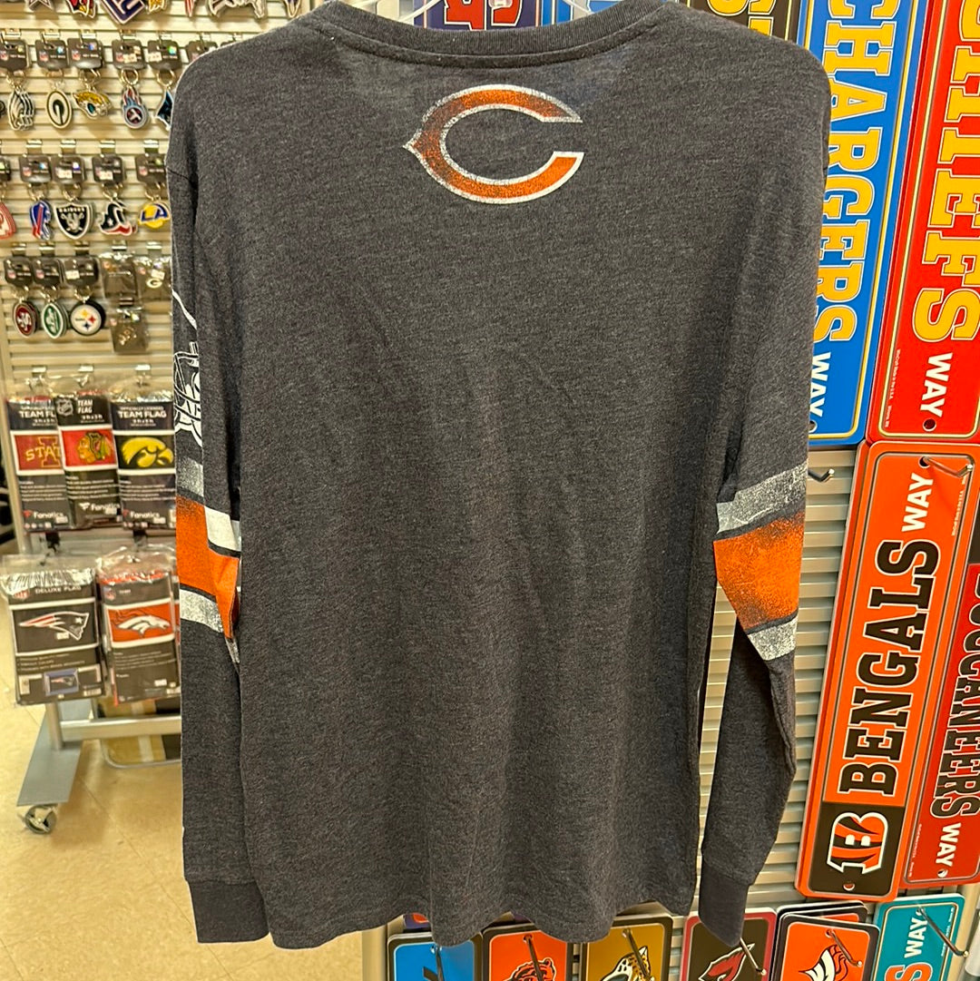 Men’s bears hands high, long sleeve size large