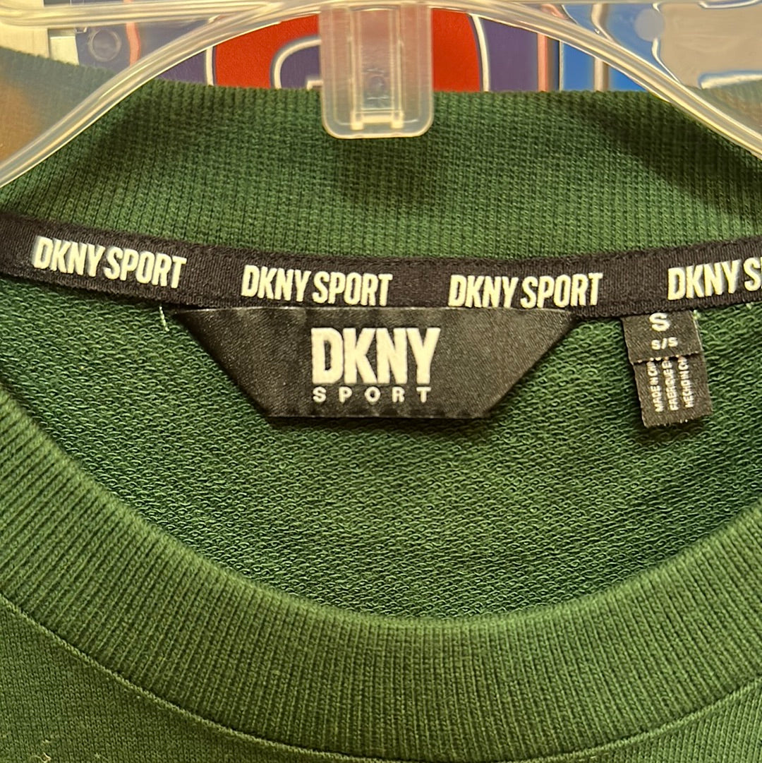 Women’s packers DKNY light sleeve size small