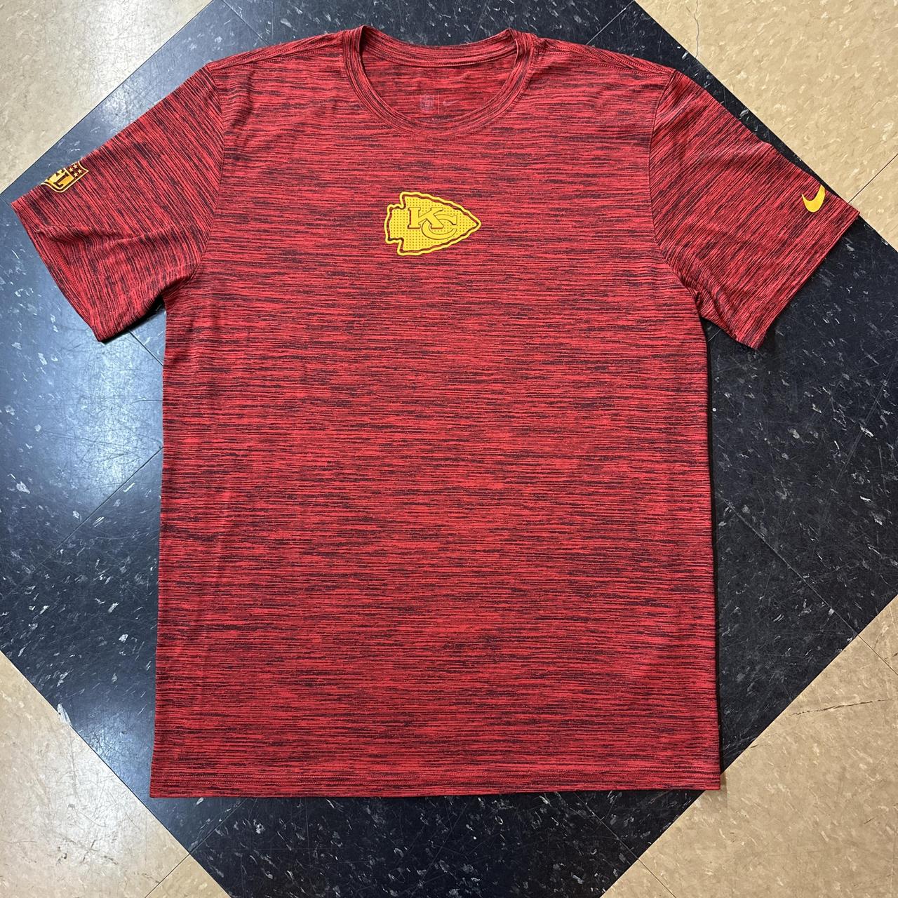 Nike Men's red burgundy T-shirts