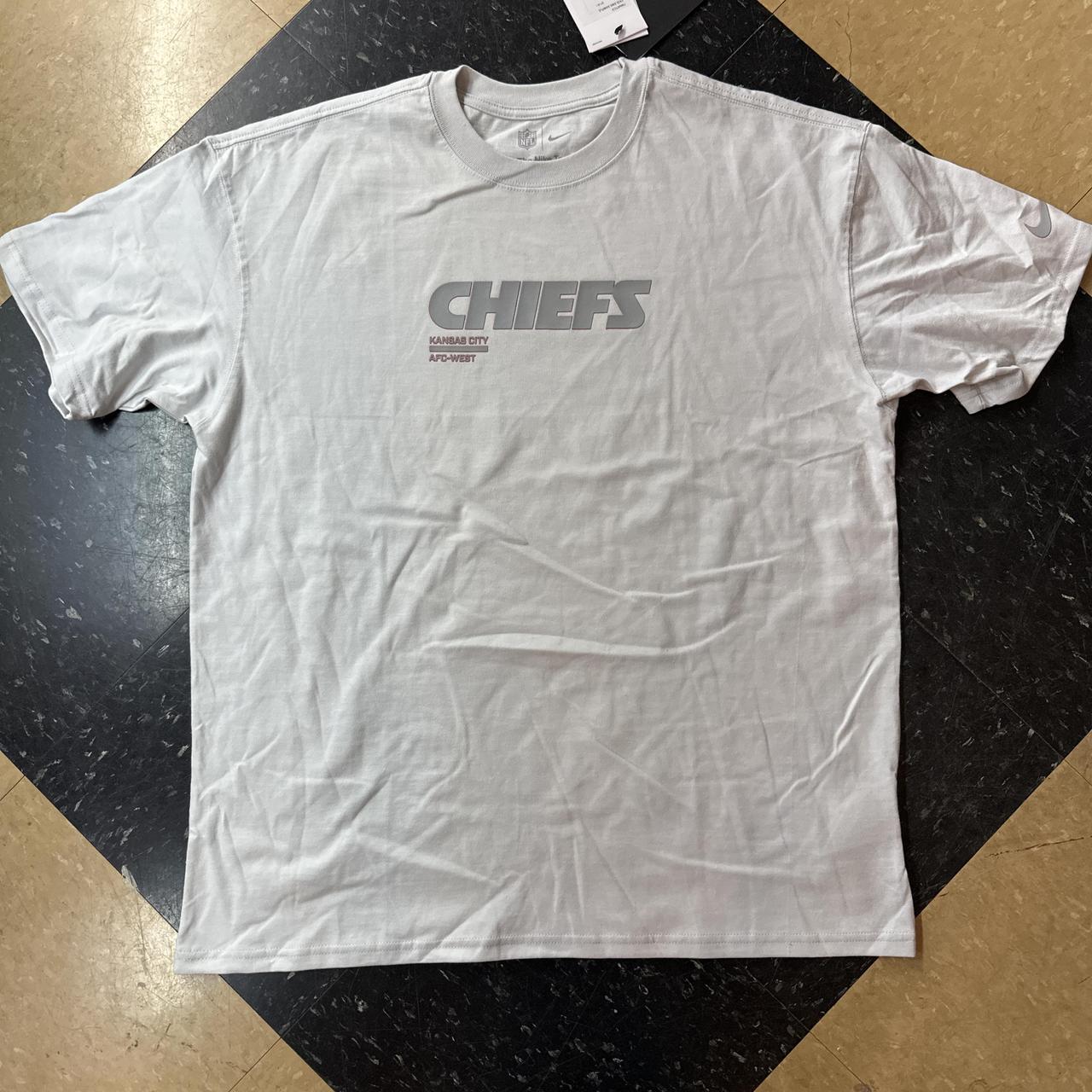 Nike Men's grey white T-shirts - Fan Zone