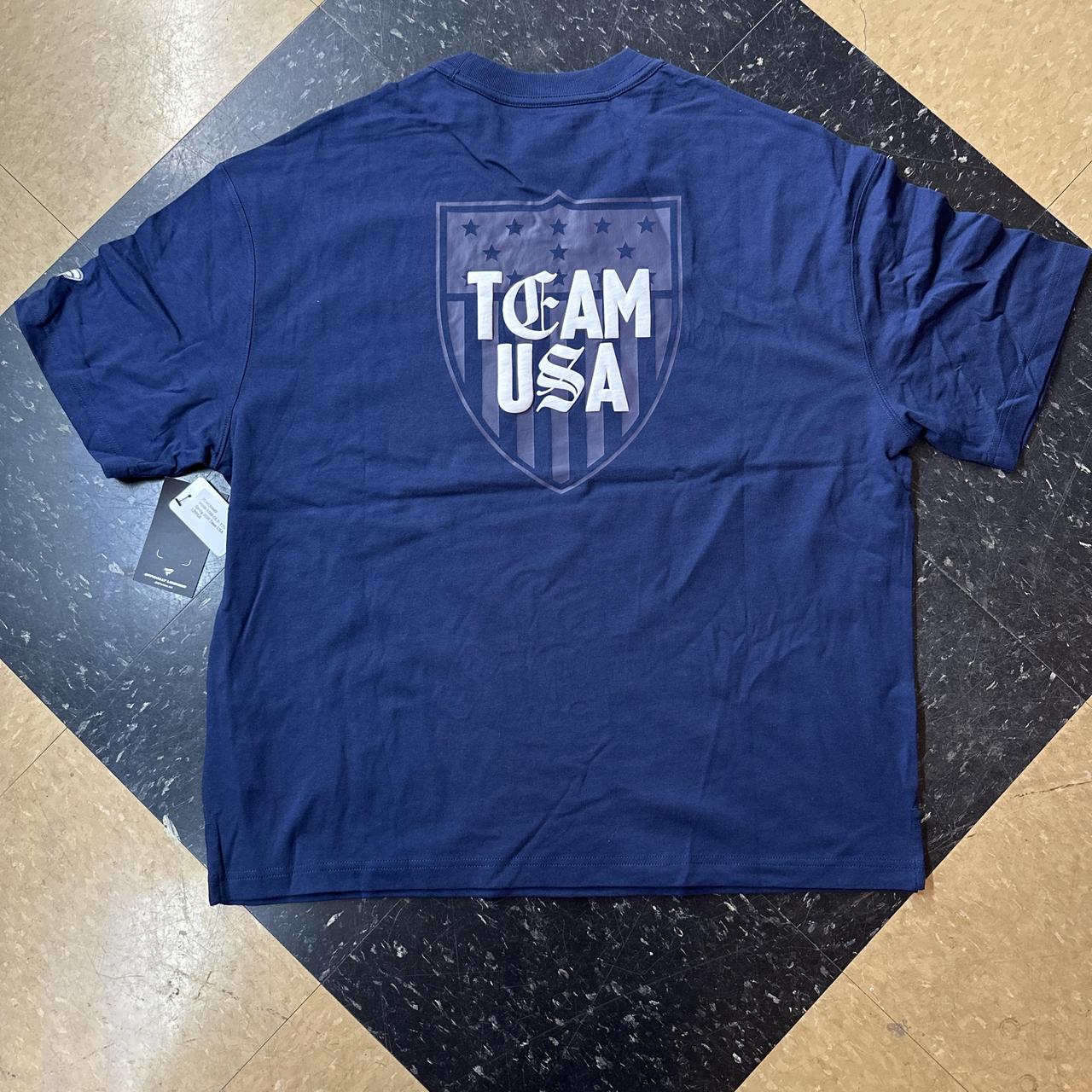 Gildan Men's navy blue T-shirts - Fan Zone