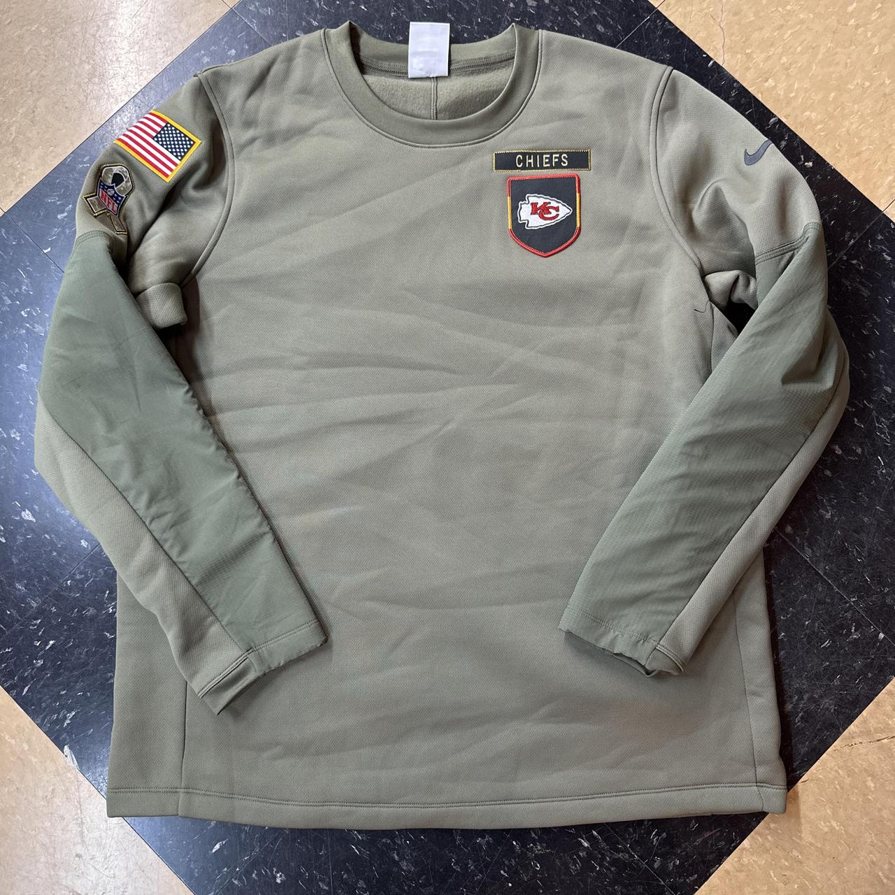 Nike Men's khaki green T-shirts - Fan Zone