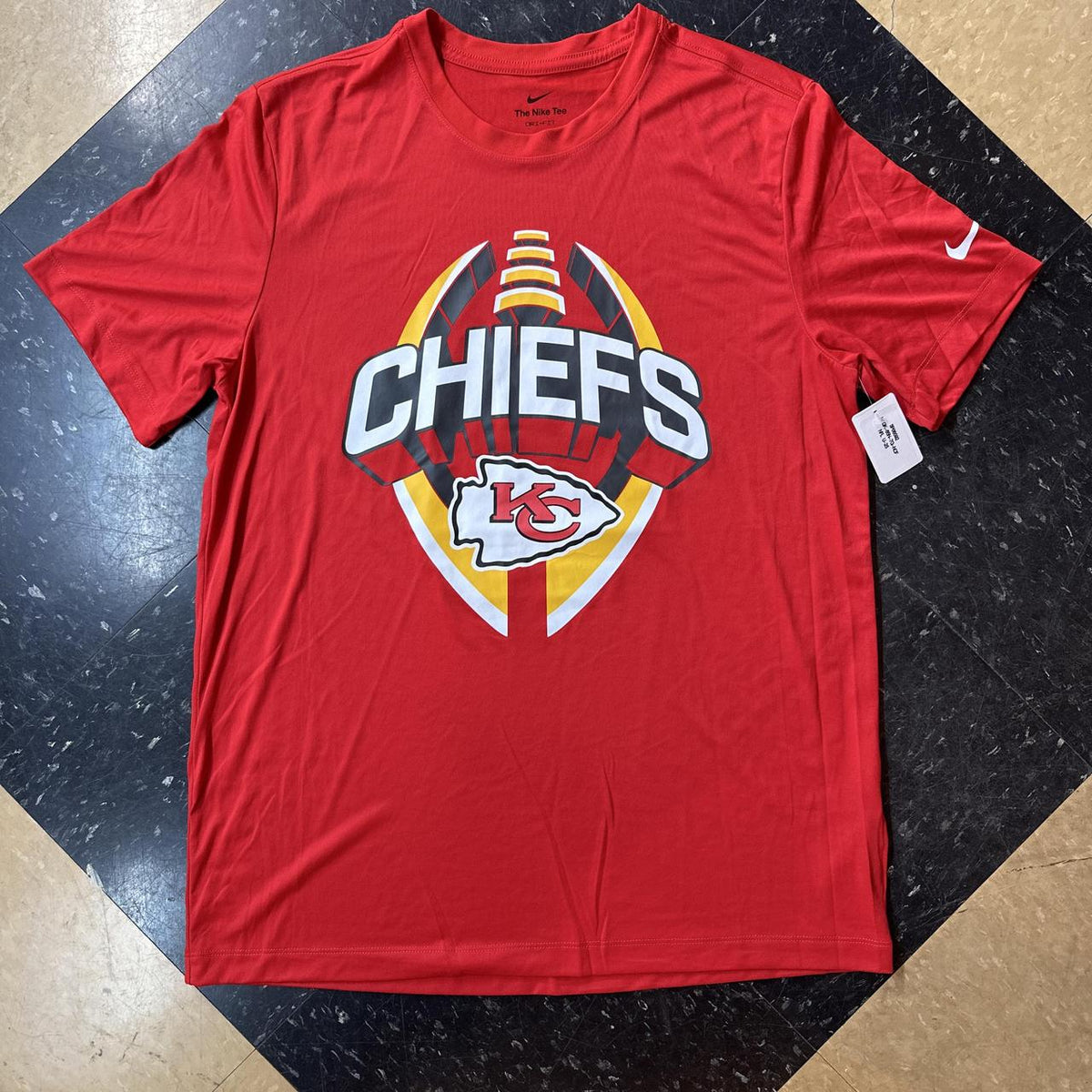 Nike Men's red T-shirts - Fan Zone