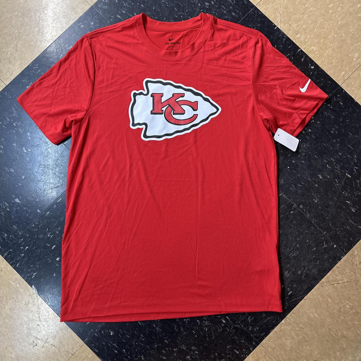 Nike Men's red T-shirts - Fan Zone