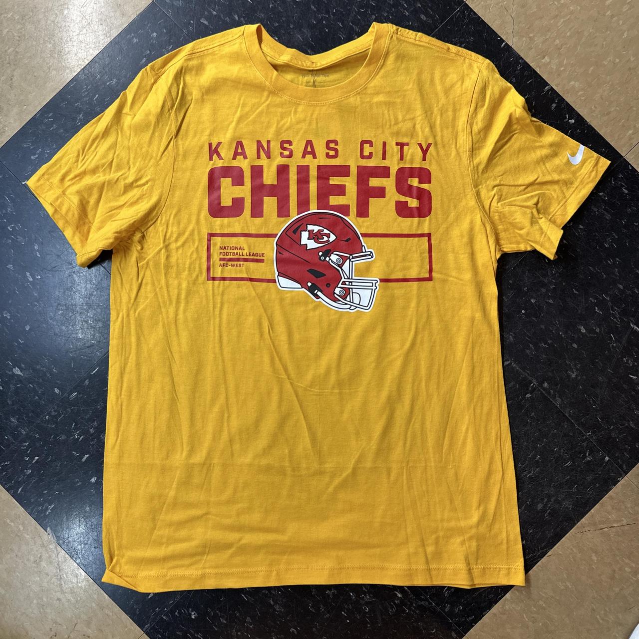 Nike Men's yellow multi T-shirts - Fan Zone