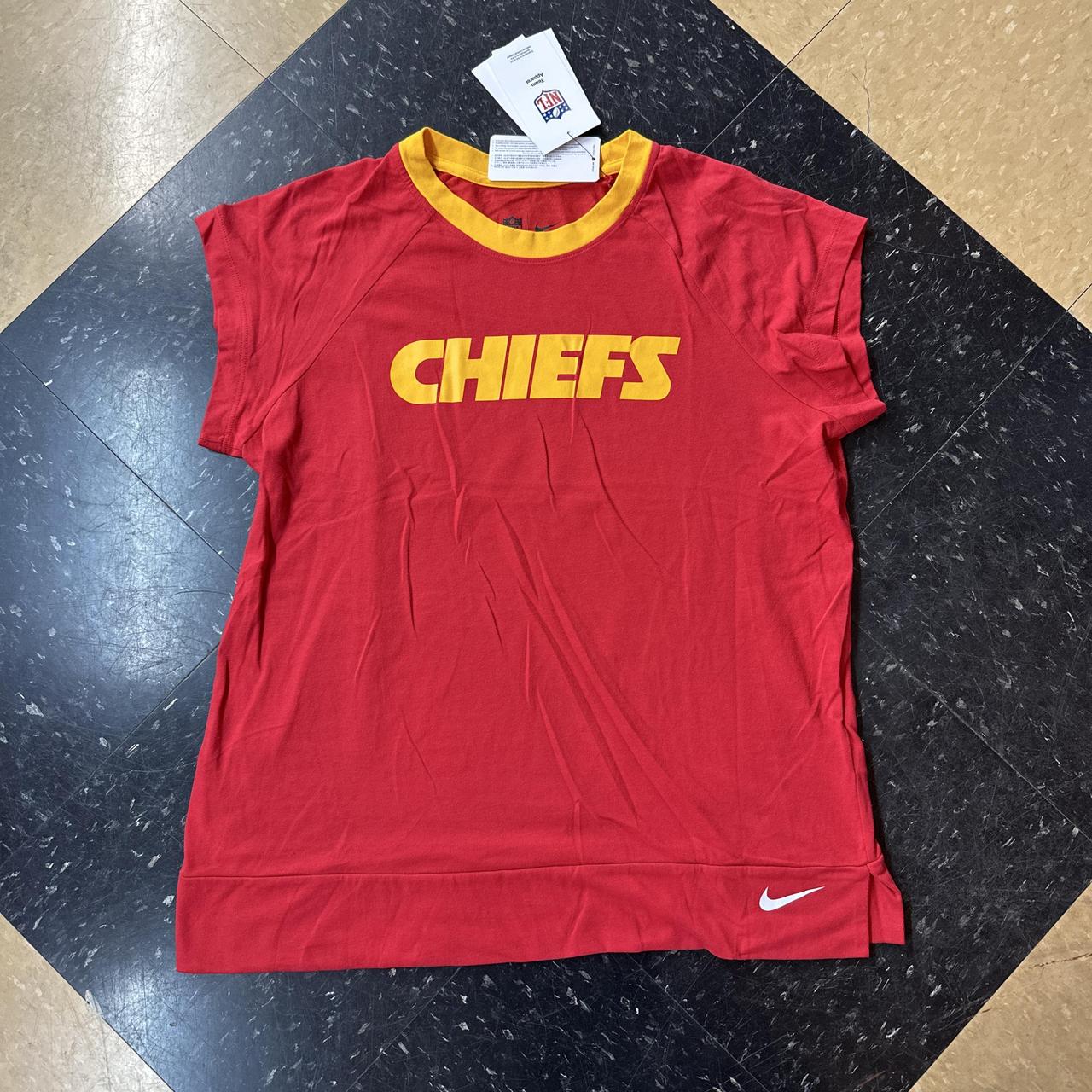 Nike Women's red T-shirts - Fan Zone